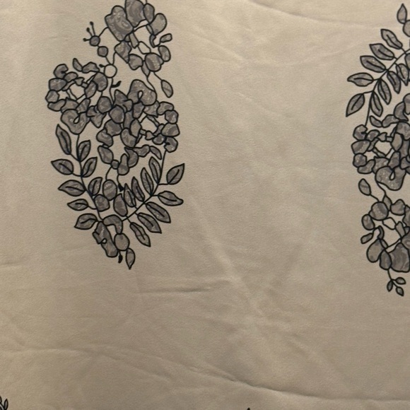 Boohoo Beige Floral Patterned Dress - Picture 3 of 4